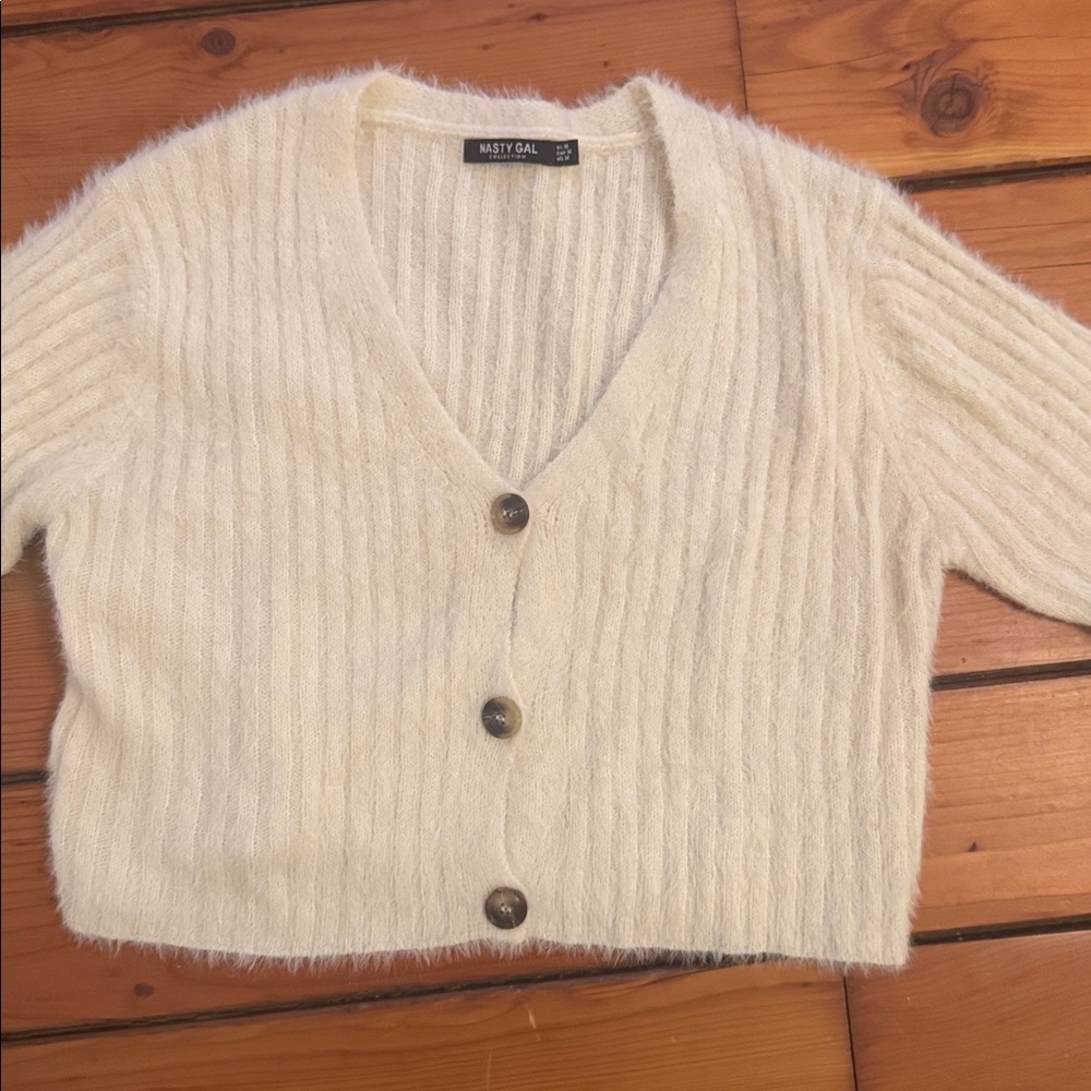 Nasty Gal Cream Button-Up Cardigan - Picture 3 of 5